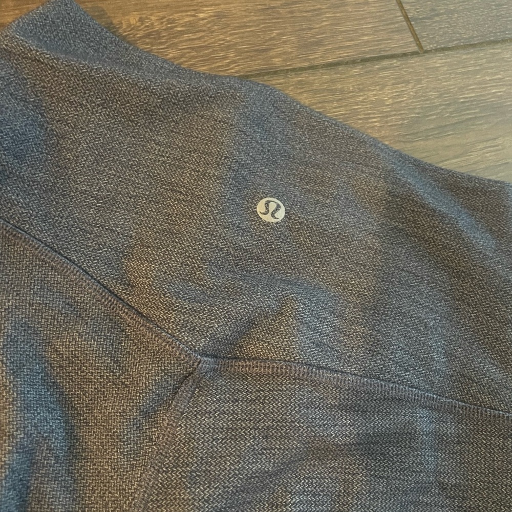 Lululemon Wunder Under Tights High Rise Gray
Size 4